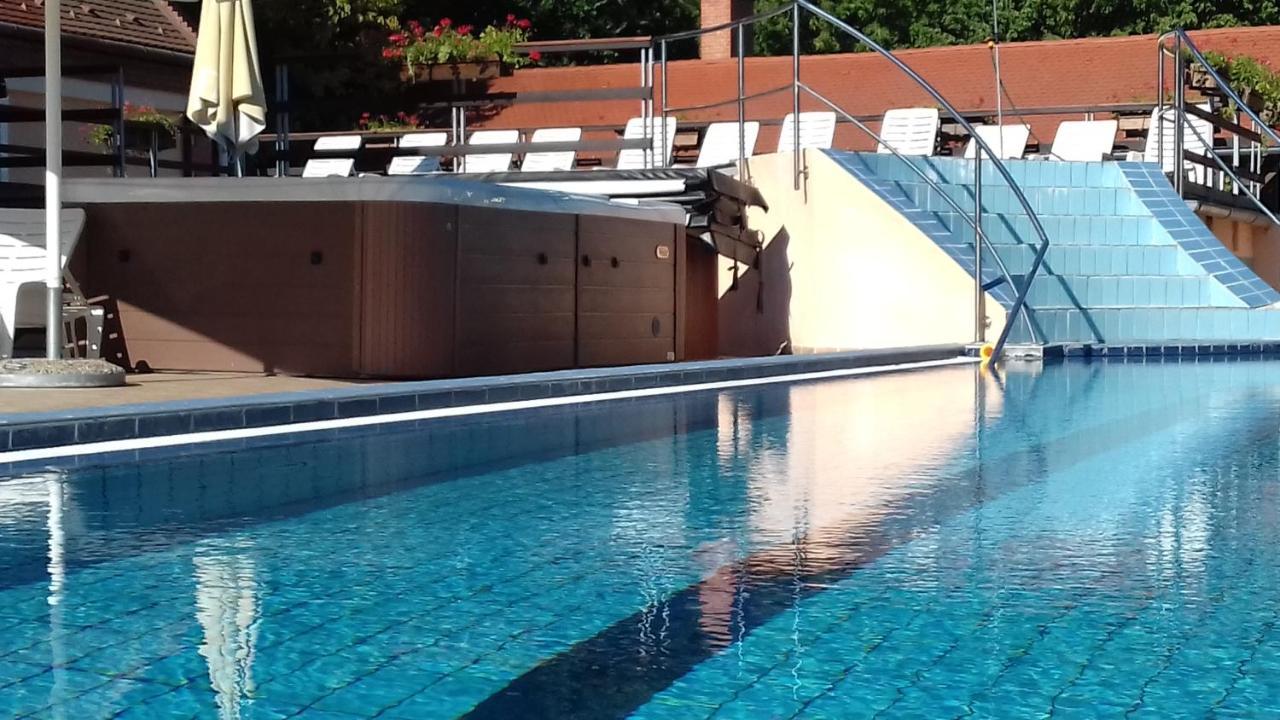 Zichy Park Hotel Bikács Extérieur photo