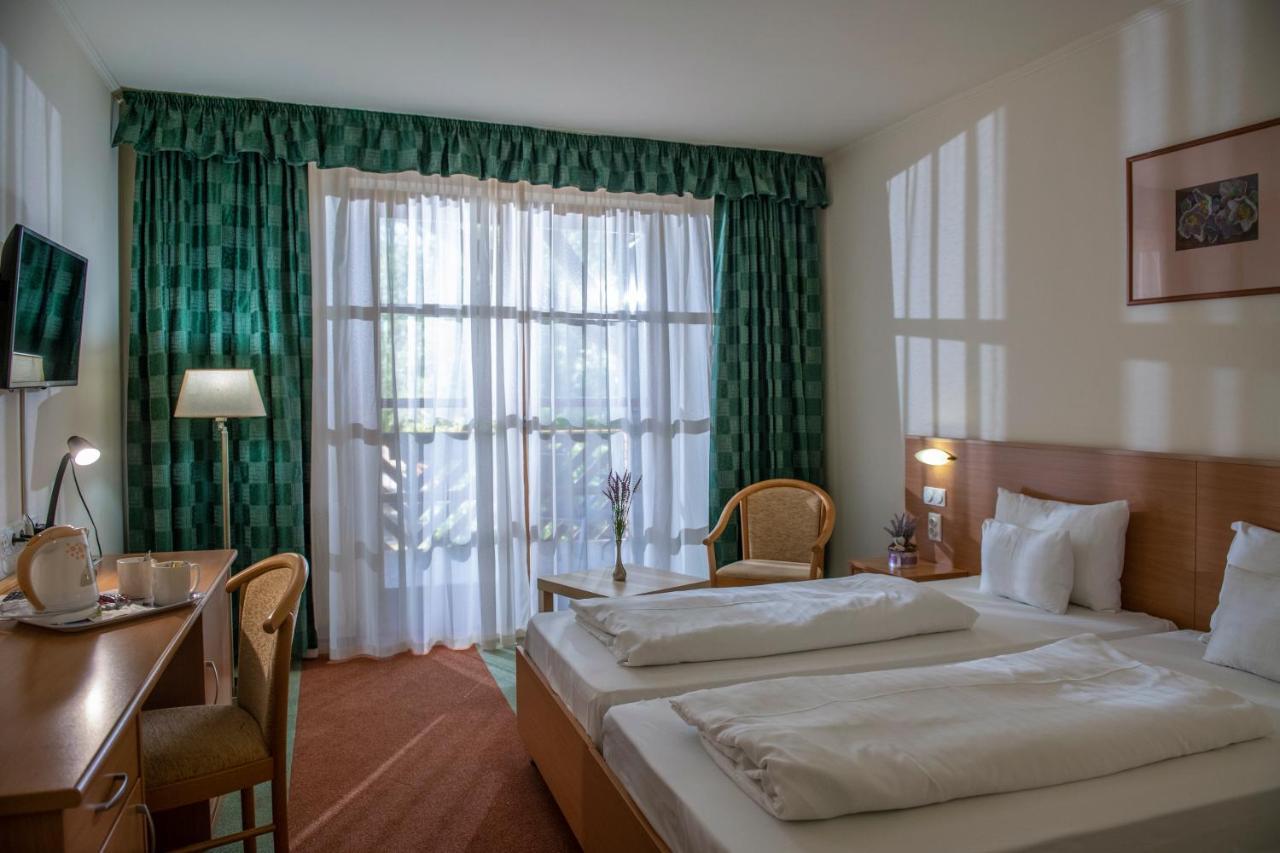Zichy Park Hotel Bikács Extérieur photo