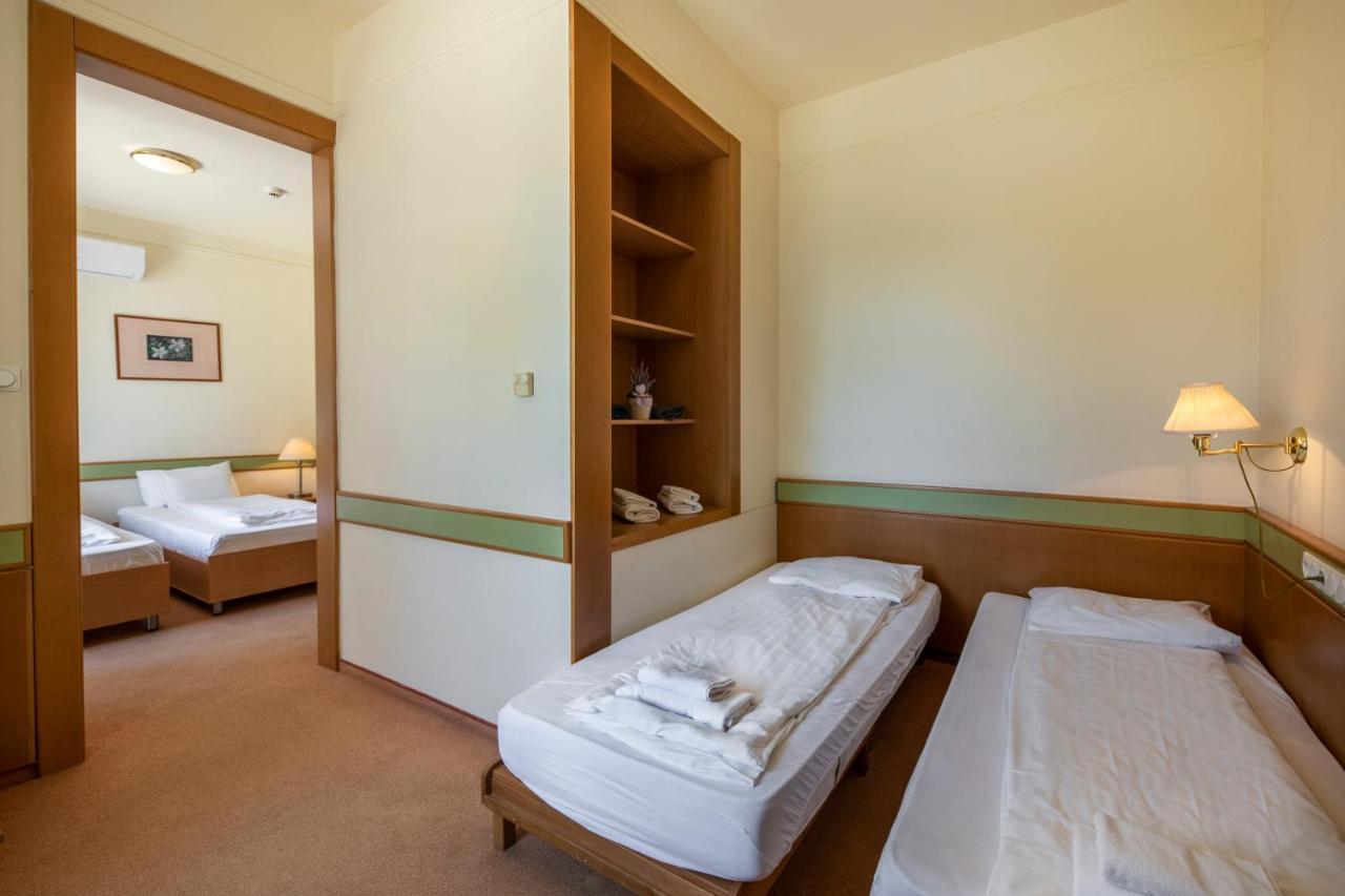 Zichy Park Hotel Bikács Extérieur photo