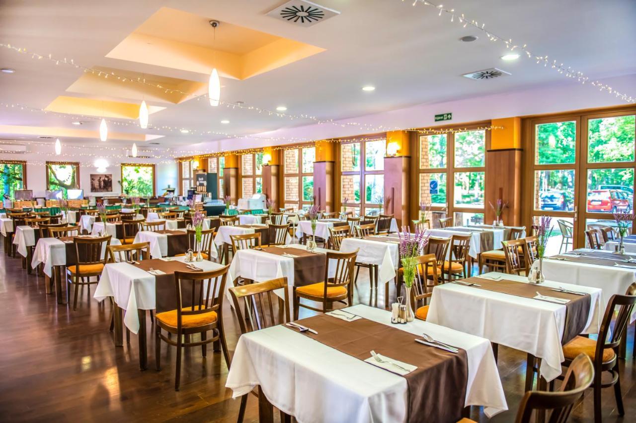 Zichy Park Hotel Bikács Extérieur photo