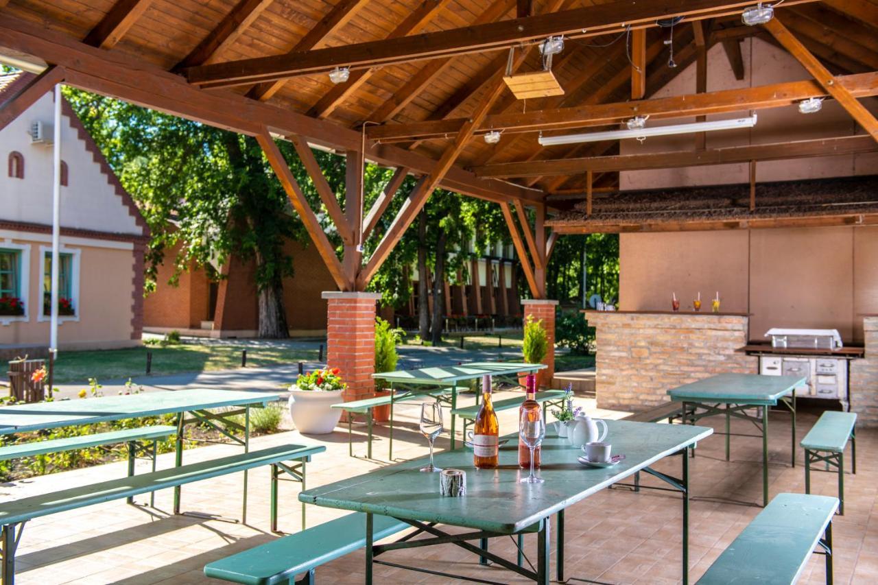 Zichy Park Hotel Bikács Extérieur photo