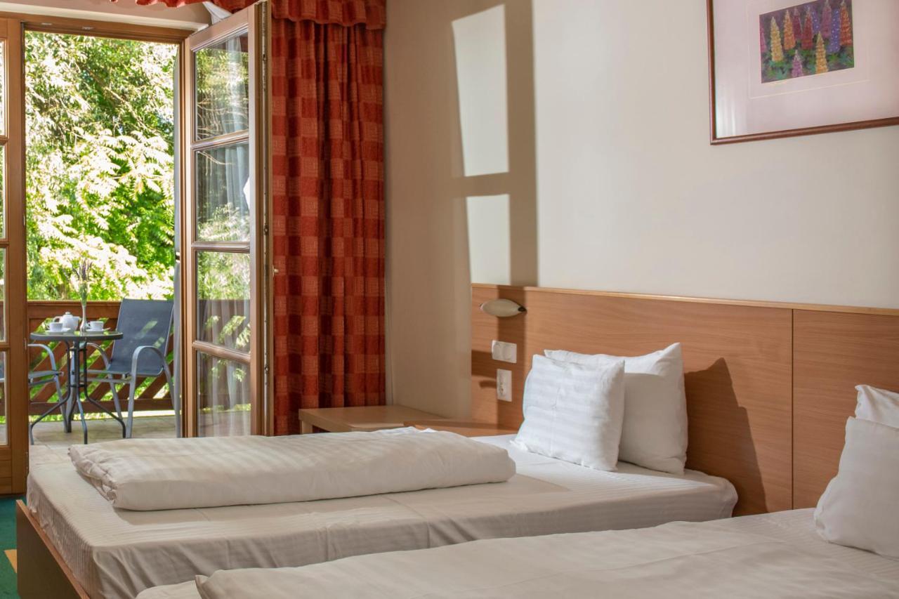 Zichy Park Hotel Bikács Extérieur photo