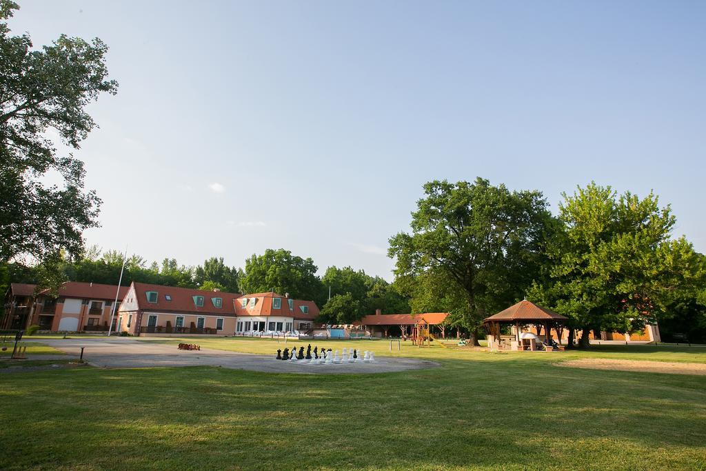 Zichy Park Hotel Bikács Extérieur photo